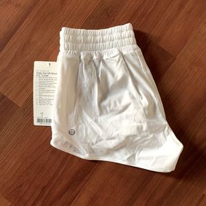 Lululemon Hotty Hot High-Rise Lined Short 2.5"